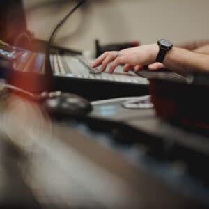 Photo Musicians Hosting Optimization