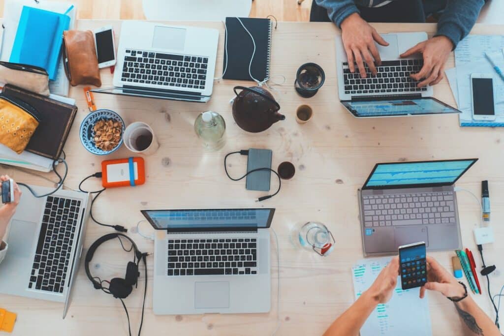 Understanding the Basics of Web Hosting: a Comprehensive Introduction to Hosting 1 Photo Web Hosting